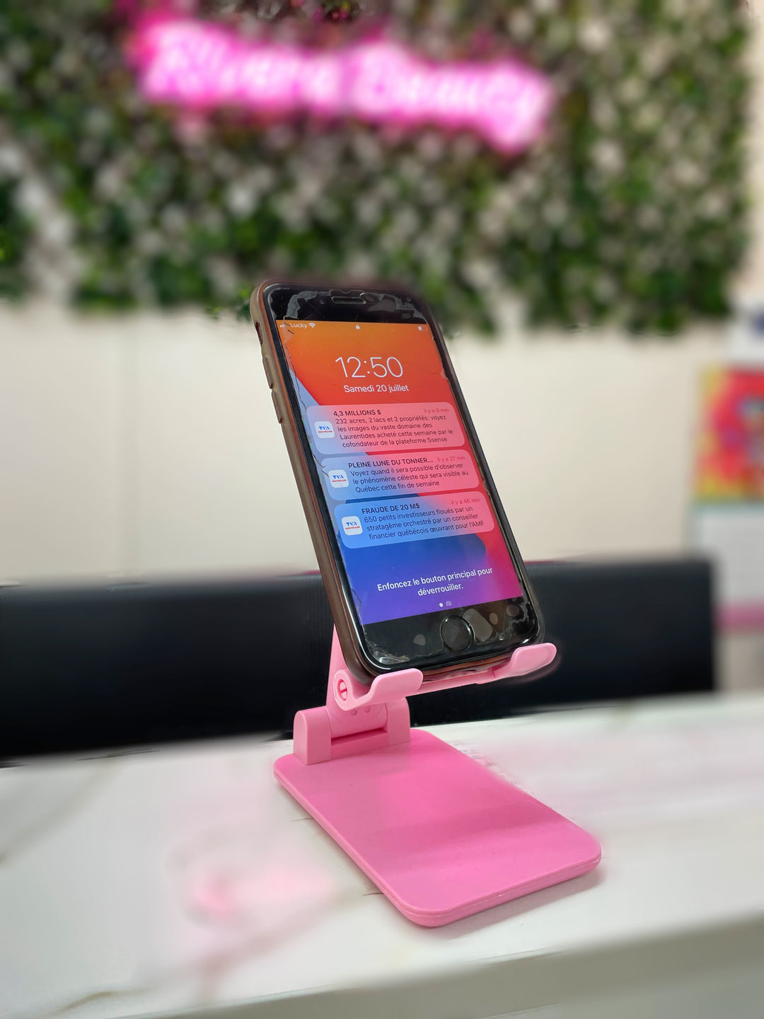 PHONE HOLDER